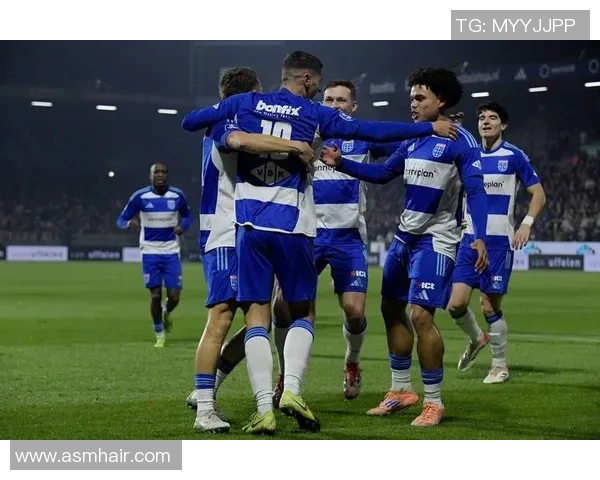 西甲激战巴黎圣日耳曼与本菲卡平局争议判罚引发全场热议