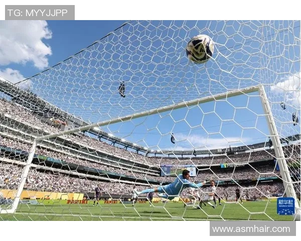 世界杯激战巴黎圣日耳曼逆转皇马红牌争议引发全场热议与十大精彩进球回顾