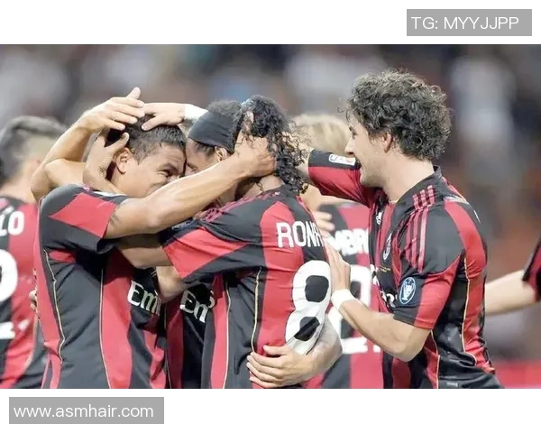 中超激战：AC米兰大胜里昂六比二引发全场轰动