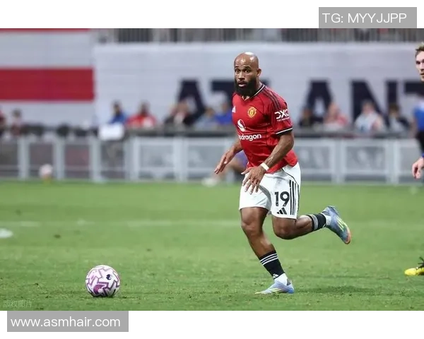 莱比锡狂胜曼联五球绝杀引发转会风波全场沸腾 莱比锡狂胜曼联五球绝杀引发转会风波全场沸腾