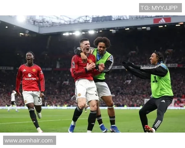 友谊赛精彩对决曼联与巴黎圣日耳曼平局红牌事件引发全场热议